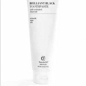 NEW brilliant black toothpaste activated charcoal